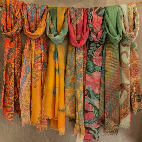 8 Scarves * Free Shipping - Picture 3 of 8